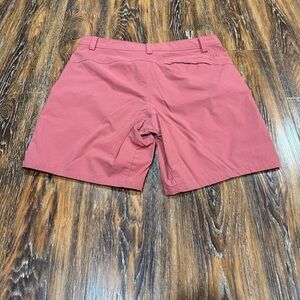 Under Armour Men's Size 34 Coral Outdoor Athletic Shorts M Chino Nylon Stretch